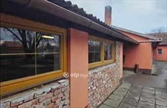 Eladó Mezőhegyesi családi ház hirdetés (77889241)