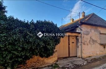 Eladó Váci családi ház hirdetés (48488838)