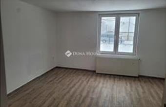 Eladó Esztergomi családi ház hirdetés (34992344)