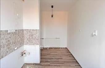 Eladó Szombathelyi csúsztatott zsalus lakás hirdetés (29264393)