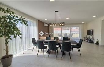 Eladó Lakiteleki családi ház hirdetés (94752431)