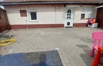 Eladó Tiszakécskei házrész hirdetés (58635865)