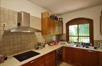 Eladó Kesztölci családi ház hirdetés (32443223)