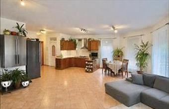 Eladó Dunakeszi ikerház hirdetés (94229422)