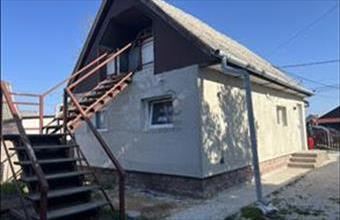 Eladó Tóalmási családi ház hirdetés (33832947)