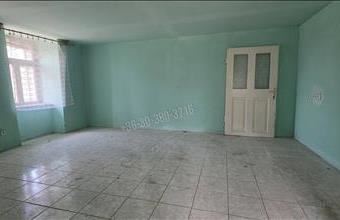 Eladó Nagyvenyimi családi ház hirdetés (25342499)