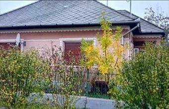 Eladó Hejőkürti családi ház hirdetés (24999892)