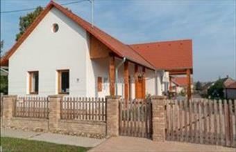 Eladó Vértesboglári családi ház hirdetés (92951997)