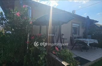 Eladó Halászteleki családi ház hirdetés (88145322)