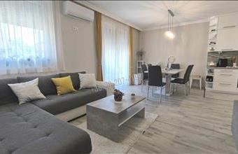 Eladó Szegedi tégla lakás hirdetés (76354442)