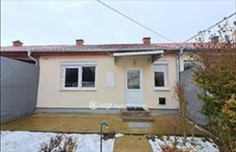 Eladó Kecskeméti családi ház hirdetés (71219652)