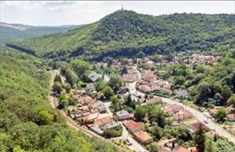 Eladó Szarvaskői családi ház hirdetés (97145374)