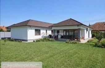 Eladó Lakiteleki családi ház hirdetés (55827694)