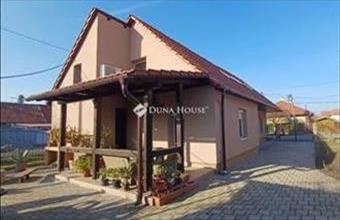 Eladó Nagykőrösi családi ház hirdetés (99447349)