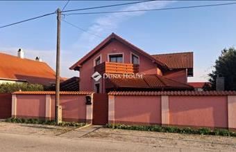 Eladó Esztergomi családi ház hirdetés (43739853)