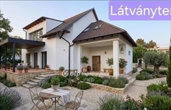 Eladó Balatonakarattyai tégla lakás hirdetés (25356377)