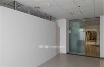 Kiadó Veszprémi üzlethelyiség üzletházban hirdetés (94538784)