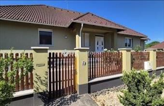 Eladó Kecskeméti családi ház hirdetés (47635843)