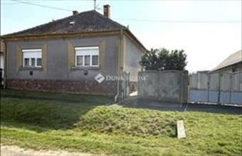 Eladó Salköveskúti családi ház hirdetés (99597447)