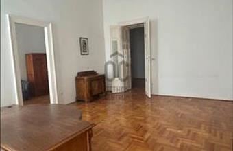 Eladó Budapest V. kerületi tégla lakás hirdetés (38395874)