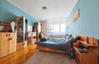 Eladó Székesfehérvári csúsztatott zsalus lakás hirdetés (63554323)