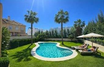 Eladó Spanyolországi sorház hirdetés (34152761)