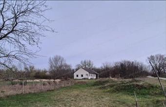 Eladó Győrszemerei telephely hirdetés (39139795)