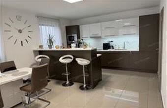 Eladó Vámosszabadi tégla lakás hirdetés (48494341)