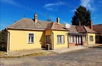 Eladó Káptalantóti családi ház hirdetés (96724527)