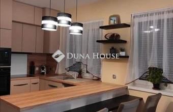 Eladó Várpalotai családi ház hirdetés (58953434)