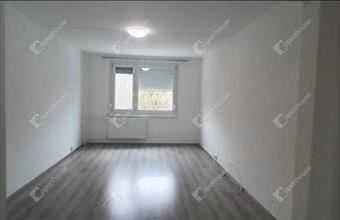 Eladó Mosonmagyaróvári panel lakás hirdetés (64734338)