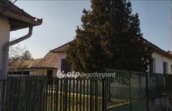 Eladó Tápiósági családi ház hirdetés (47745877)