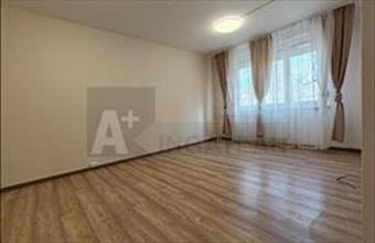 Eladó Szegedi panel lakás hirdetés (58751612)