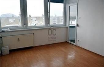 Eladó Tapolcai panel lakás hirdetés (53377553)