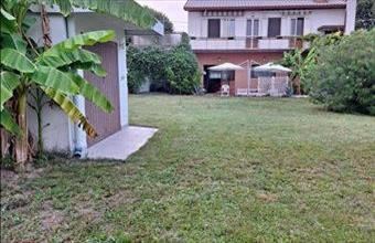 Eladó Olaszországi családi ház hirdetés (74843733)