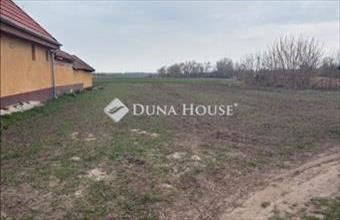 Eladó Dégi lakóövezeti telek hirdetés (97989574)