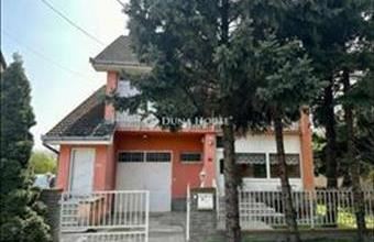 Eladó Siklósi családi ház hirdetés (23999819)