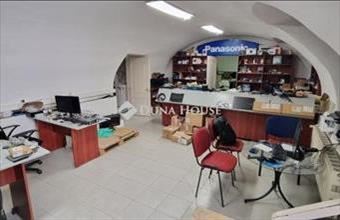 Eladó Kecskeméti üzlethelyiség utcafronton hirdetés (21437691)