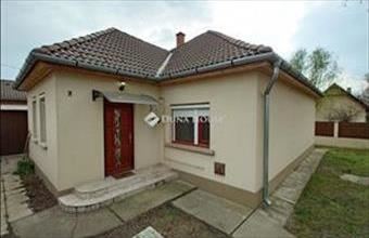Eladó Kecskeméti családi ház hirdetés (22554784)