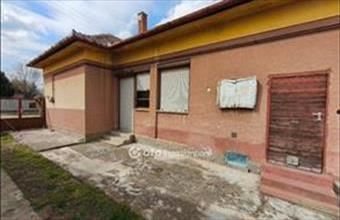 Eladó Orosházai családi ház hirdetés (56532949)