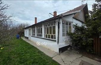 Eladó Nádudvari családi ház hirdetés (44343474)