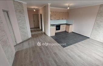 Eladó Tiszakécskei sorház hirdetés (39867464)