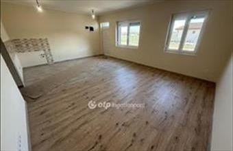 Eladó Tiszakécskei sorház hirdetés (93939737)