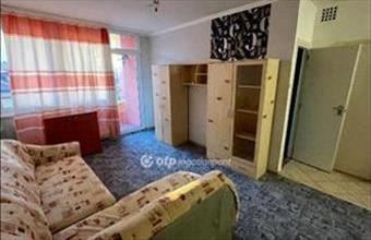 Eladó Egeri csúsztatott zsalus lakás hirdetés (74542483)