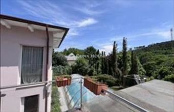 Eladó Lábatlani családi ház hirdetés (74733314)