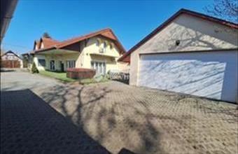 Eladó Bajai családi ház hirdetés (38453737)