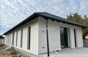 Eladó Pilisi családi ház hirdetés (36681436)