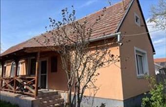 Eladó Pilisvörösvári családi ház hirdetés (34761794)