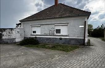 Eladó Egyházaskeszői családi ház hirdetés (44936379)