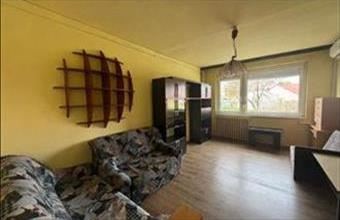 Eladó Oroszlányi panel lakás hirdetés (79484612)